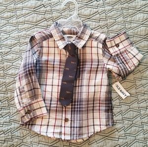 Old navy button up with matching tie. Foxes!